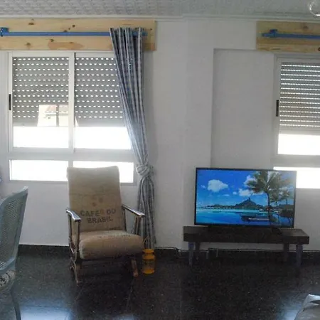 Apartamento Bienvenido A Gandia! 150 M De La Playa Para 6 Personas